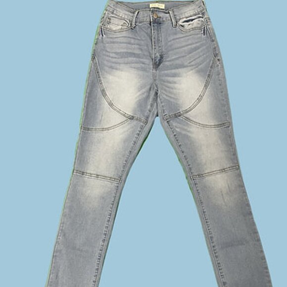 Light Wash Denim Jeans - Picture 2 of 3